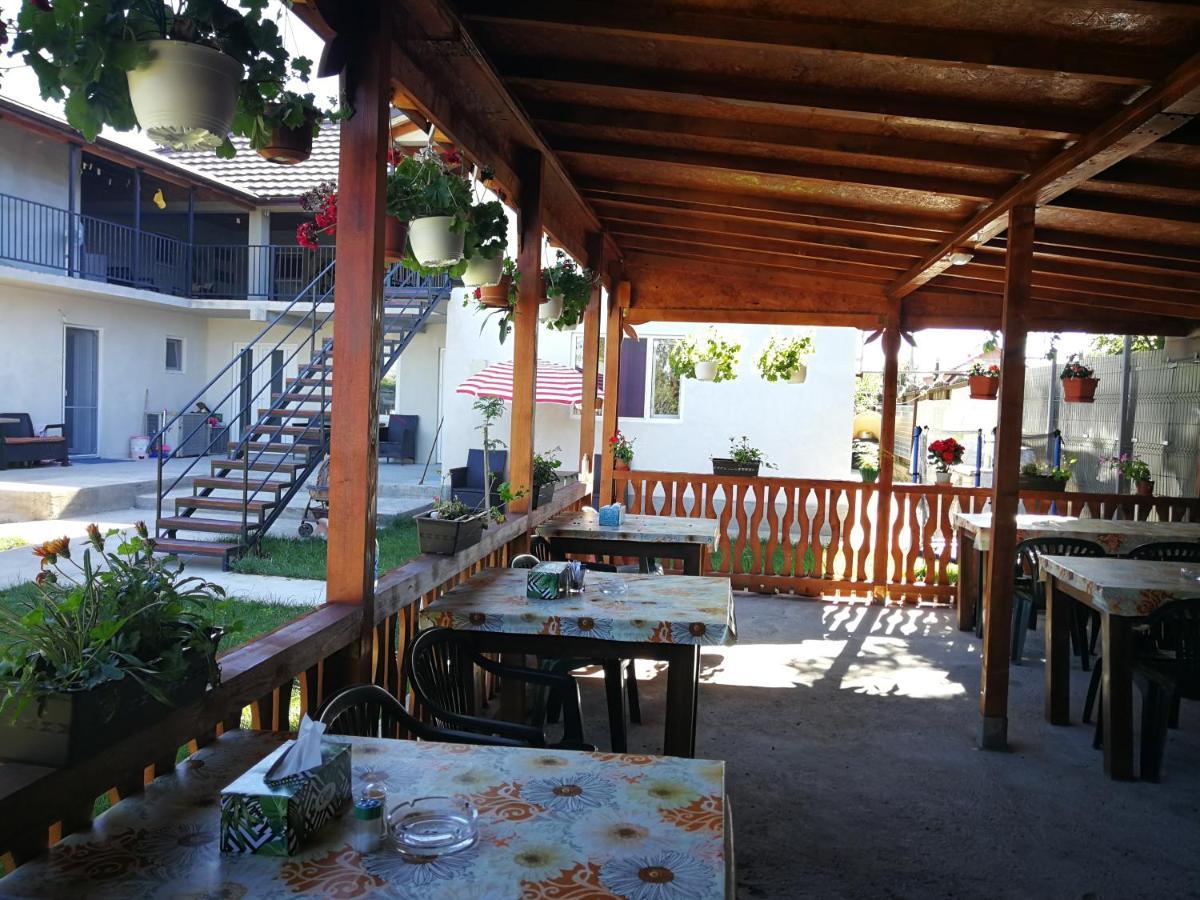 Vila Baciu Hotel ตูซลา ภายนอก รูปภาพ
